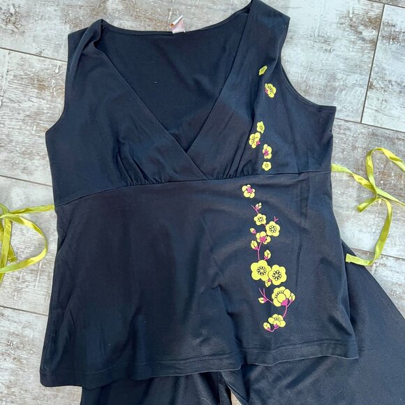 SALE!  Stunning be 6 designs Loungewear Set - Picture 11 of 16